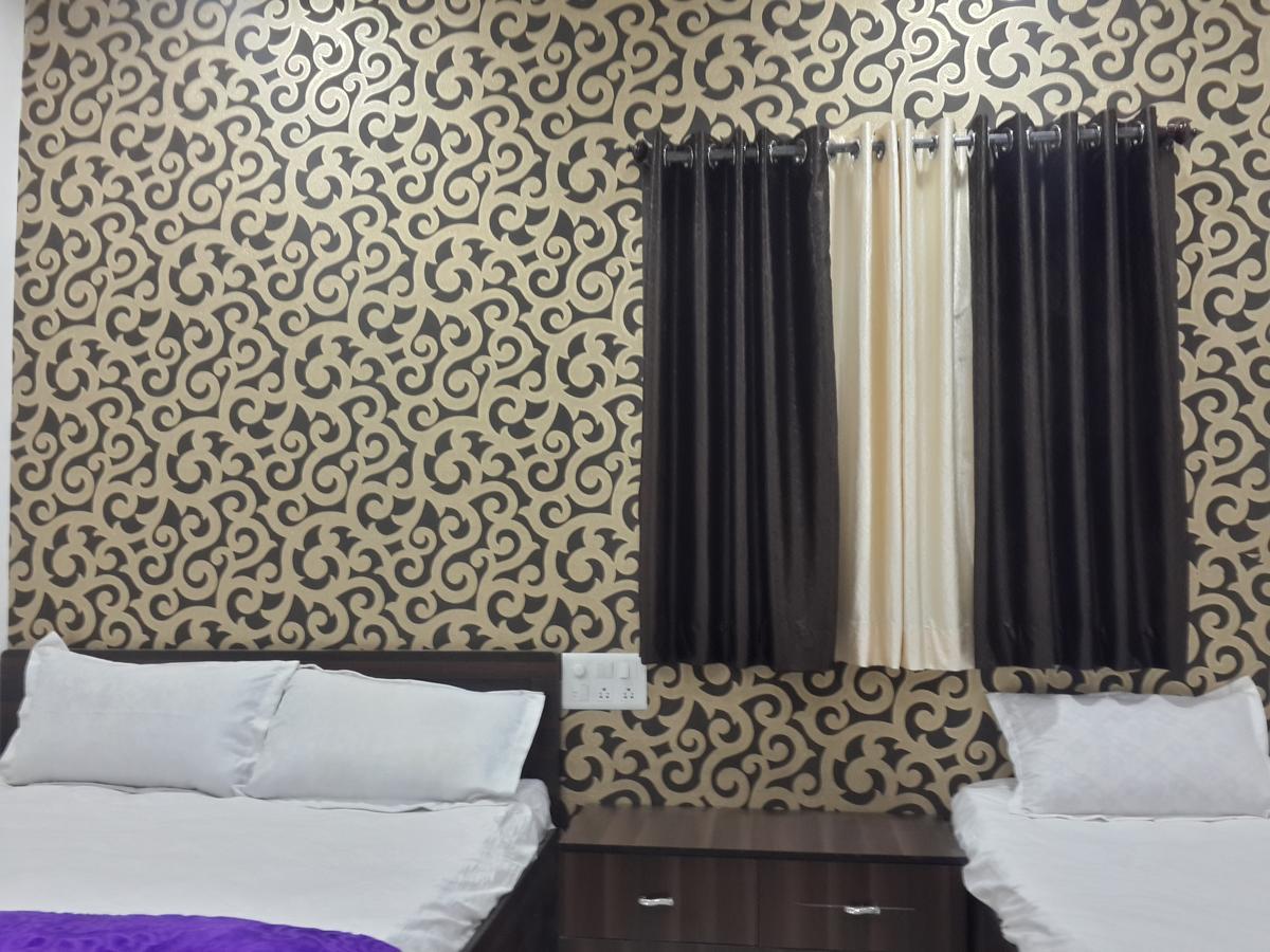 Hotel Holiday Era Opposite Railway Station Aurangabad  Bagian luar foto